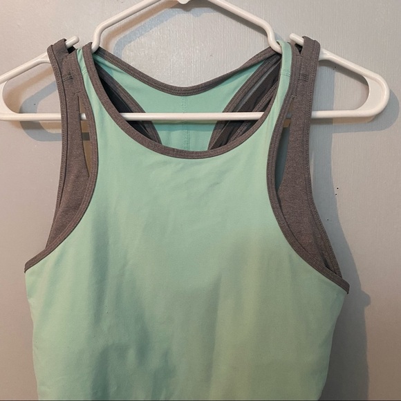 Lululemon Activewear Top Size 10 - Picture 3 of 9